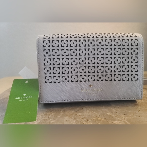 Kate Spade cross body purse - Picture 3 of 7